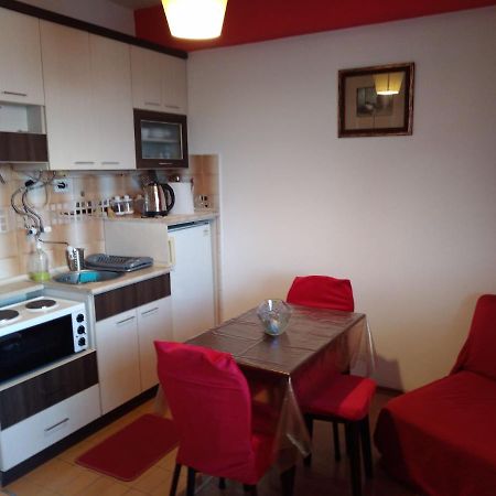 Skopje City Center Red Apartment Exterior photo