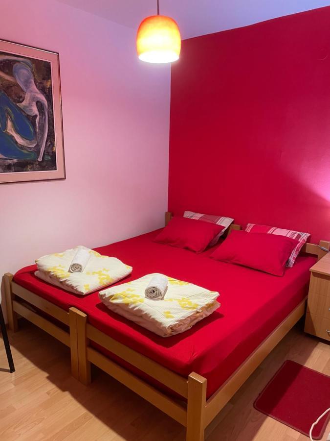 Skopje City Center Red Apartment Exterior photo